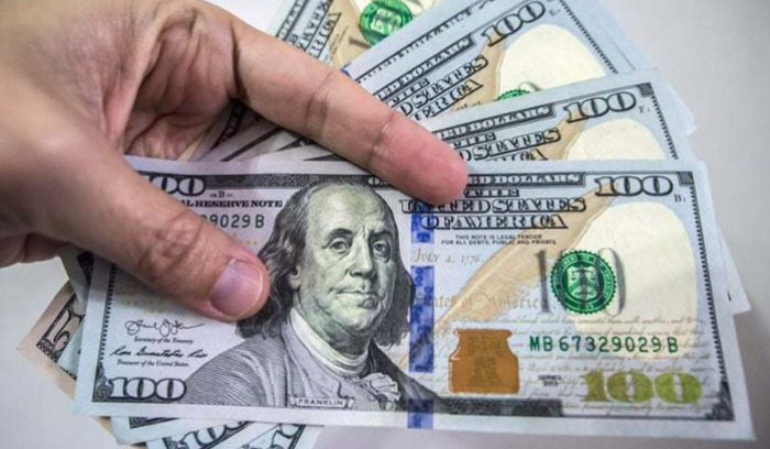 كيف يتم التداول بسعر صرف الدولار؟