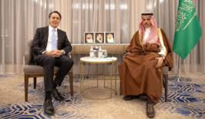 هوكشتاين في الرياض قبل بيروت: تنسيق حول المرشح الرئاسي<br />
72 ساعة فاصلة قبل جلسة المفاجآت ولا «فيتو» لحزب الله على قائد الجيش