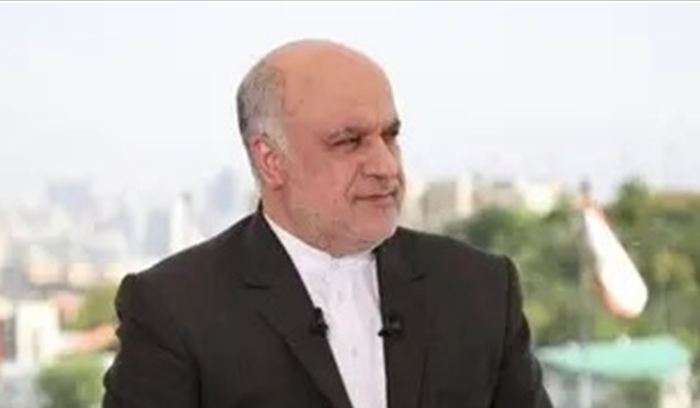 السفير الإيراني في بيروت ينتقد تفتيش حقائب ركاب طائرة 
