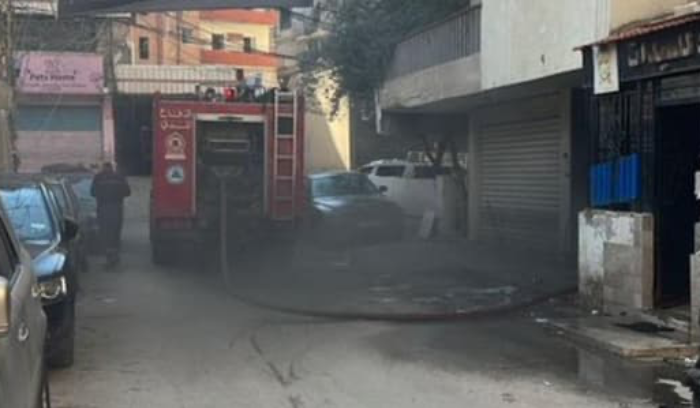 إخماد حريق داخل شقة