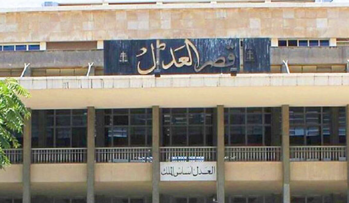 مطالب بتنحية سهيل عبود: تسبّب بانقسام طائفي في العدلية