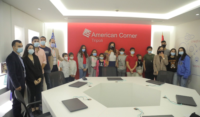 السفيرة دوروثي ك. شيا تفتتح الملتقى الثقافي الأميركي في طرابلس