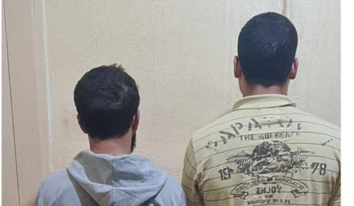 احراقا شجرة الميلاد على مستديرة النيني فأوقفتهما شعبة المعلومات