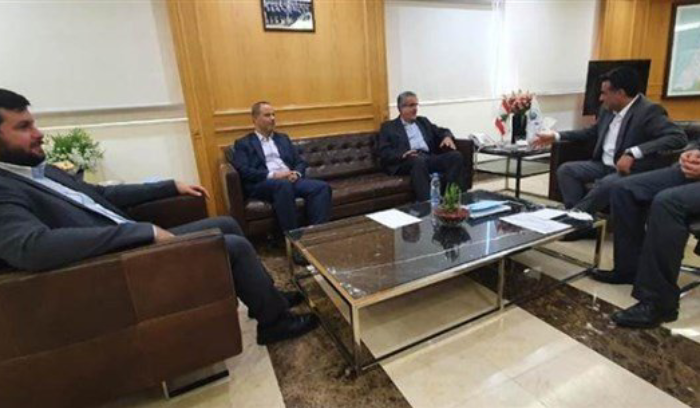 وفد التعبئة التربوية عرض ووزير الاشغال خطة النقل المشترك