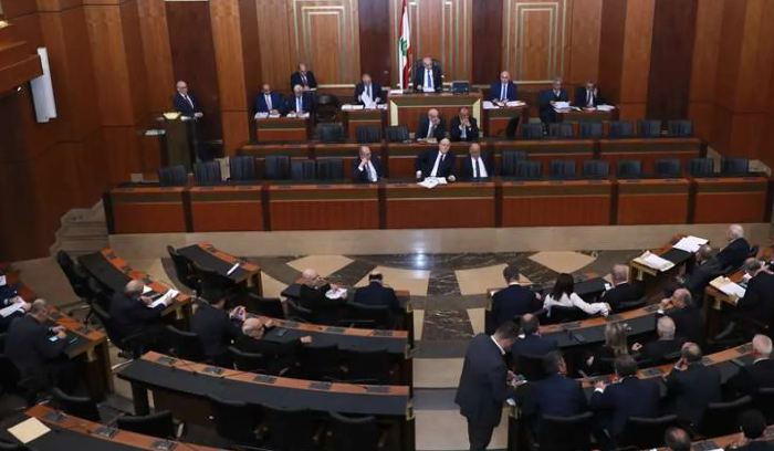 حراك نيابي للمعارضة والوسطيين لا يحسم اسم المرشح للرئاسة اللبنانية<br />
مصادر: تسليم «حزب الله» منشآته العسكرية للجيش يحرج إسرائيل أميركياً