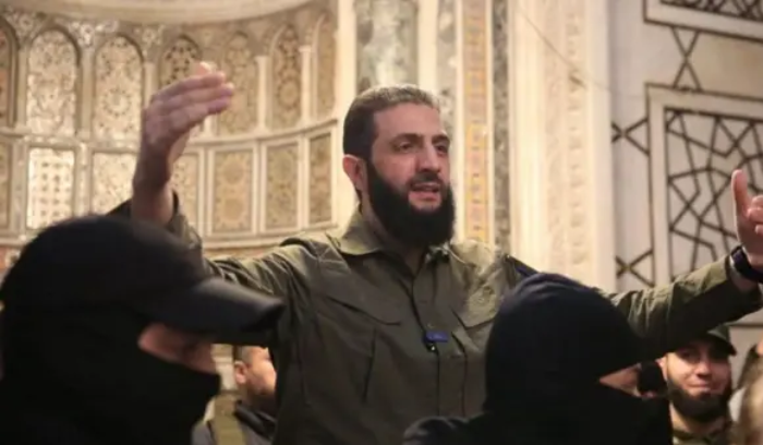 حذف نظرية التطور وإلغاء مادة التربية الوطنية: مناهج جديدة تُشعل النقاش في سوريا