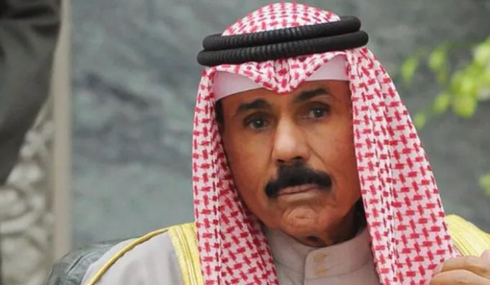 أمير الكويت يقبل استقالة الحكومة