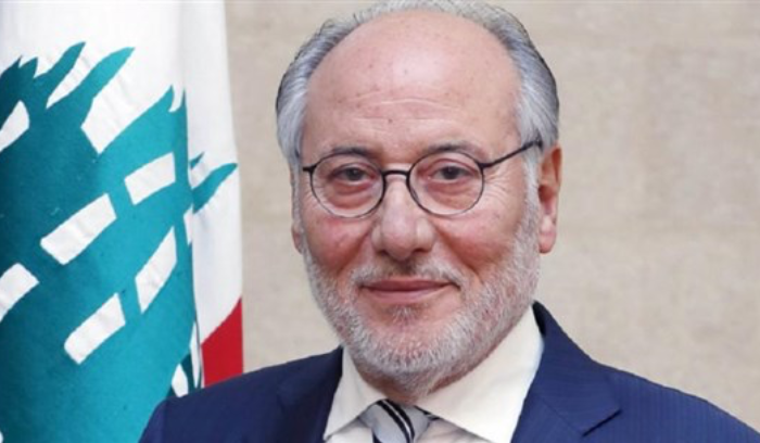 الحلبي تابع من باريس موضوع الشهادات المعطاة للعراقيين