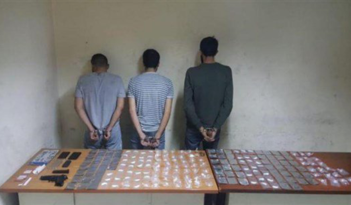 توقيف 3 مروّجي مخدِّرات في النبعة
