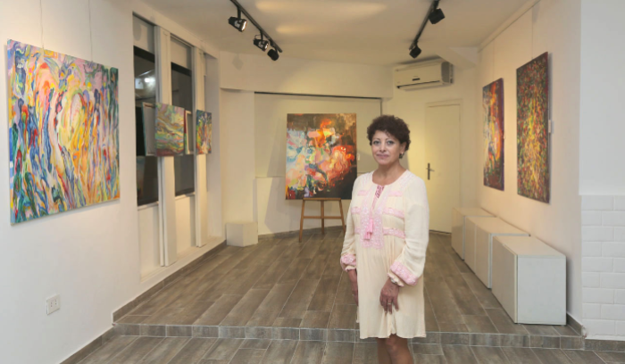 معرض الفنانة مهى جماس في إكزود - الاشرفية