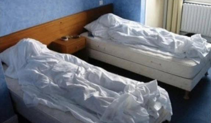 العثور على جثة طالبين في غرفة أحد الفنادق... وتفاصيل مقتلهما مخيفة!