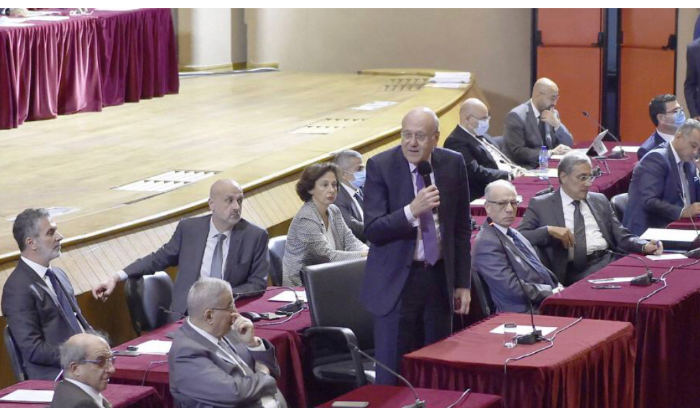 ثلاثة موانع تُعطّل الحكومة... ولا تُقيلها!