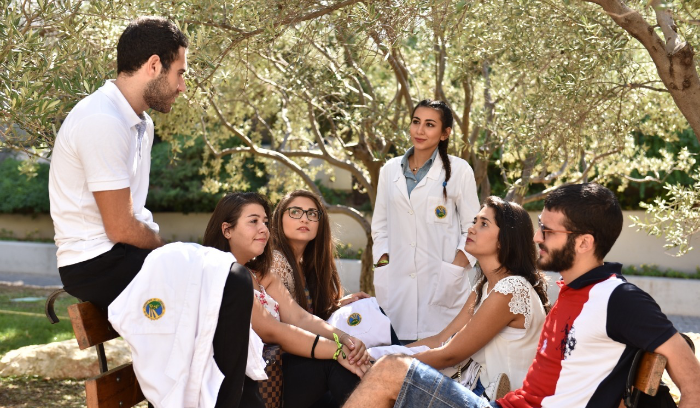 برنامج التمريض في جامعة البلمند ينال جائزة التميز من الجمعية العلمية