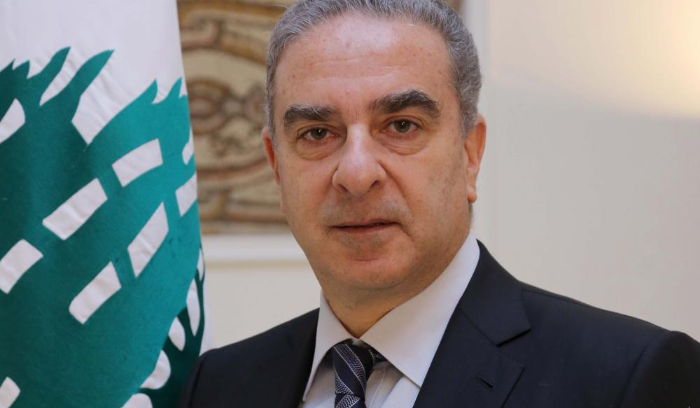 فرعون: مطلوب إقالته أو استقالته!