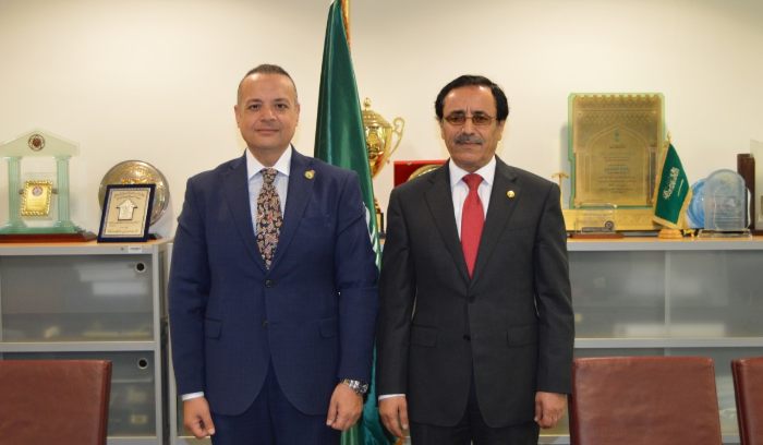 الأمين العام للبرلمان العربي يلتقي المدير العام للمنظمة العربية للتنمية الإدارية ويبحثان سبل التعاون المشترك