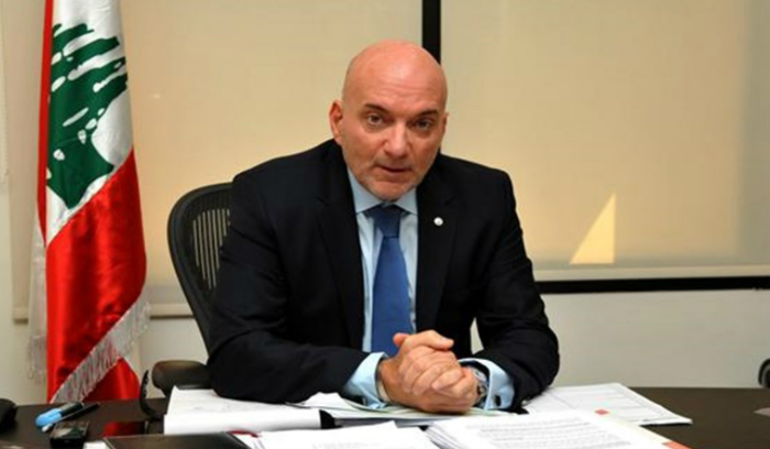 حكيم: نتمنّى من الحكومة التزام الصمت