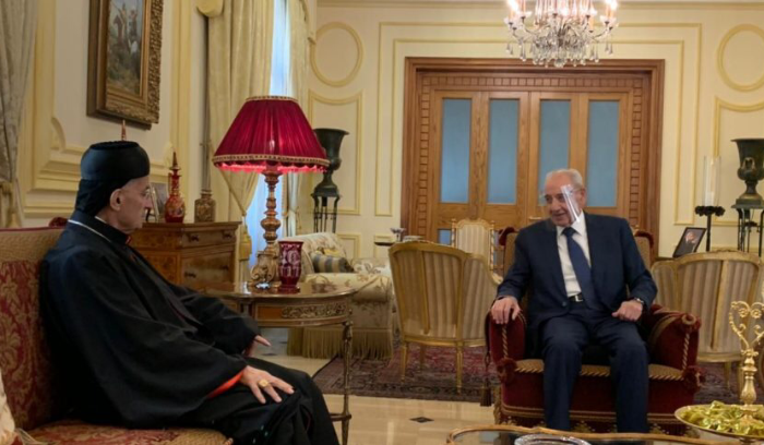 ميقاتي يرفض تصريحات قرداحي.. <br />
	وبخاري: لا ‏شرعية لخطاب الفتنة<br />
	‎بعبدا تسقط 