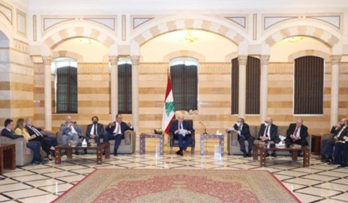 اجتماع صناعي في السراي: بالتضامن نصل إلى حلول سريعة