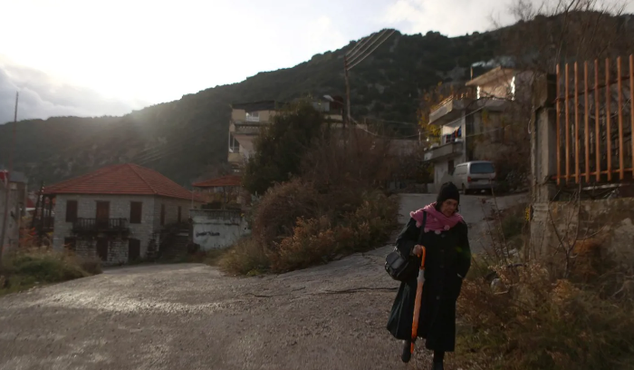 شهر”خطير” للهدنة وأسبوعان “مترنحان” للرئاسة… رفعت الأسد مرّ من المطار و”تهريب” على الغارب!