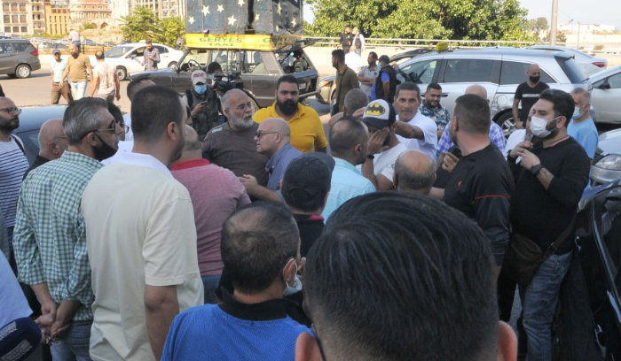 جعجع لن يحضر إلى المحكمة العسكرية إلا إذا حضر نصرالله!<br />
	عون يتّجه لردّ تعديلات قانون الانتخاب.. وجلسة نيابية حول البطاقة التمويلية الخميس المقبل