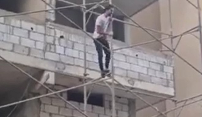 محاولة انتحار في بيروت: “بموت وما بنزل”