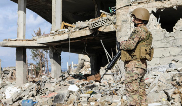 زيارة نوعية لقائد الجيش إلى السعودية<br />
الوزير بيرم 