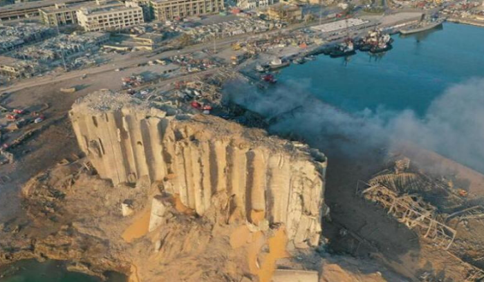 وفد من أهالي شهداء المرفأ برئاسة حطيط سلم الخوري كتابا أحيل على مجلس القضاء الأعلى