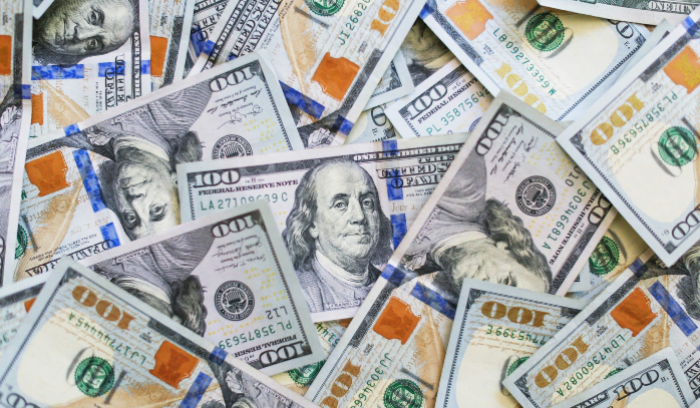 انخفاض في سعر صرف الدولار