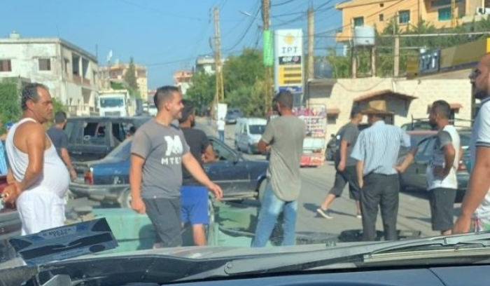 قطع الطريق في صيدا ... والسبب غلاء البنزين