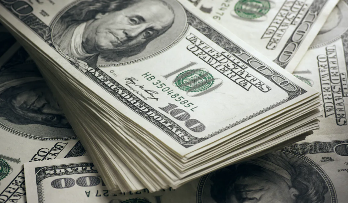 على أي سعر يتم التداول بالدولار عصر اليوم؟