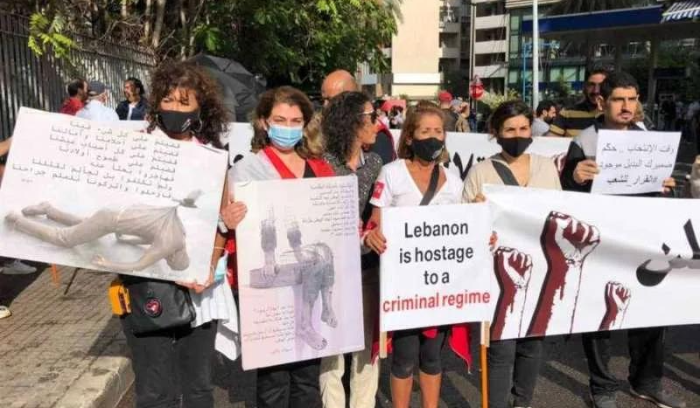 «حزب الله» يطلق النار السياسية على الجيش<br />
لبنان: «لغم المرفأ» ينفجر بين الحلفاء و«نار» الطيونة «تجْمعهم» ضدّ «القوات»