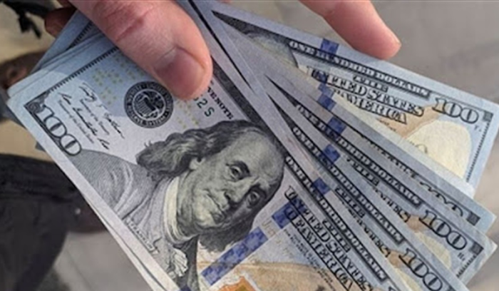 كم سجّل سعر صرف الدولار في السوق السوداء عصر اليوم؟