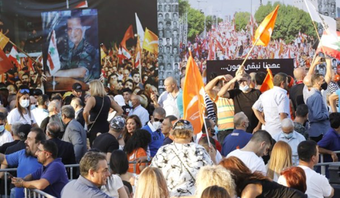 الوضع اللبناني على طاولة الأمم المتحدة الأسبوع المقبل.. ومجلس القضاء الأعلى يجتمع مع قاضي التحقيق بانفجار المرفأ الثلاثاء<br />
بعد عاصفة «الطيونة».. خطابات نارية.. والحكومة وبيطار باقيان