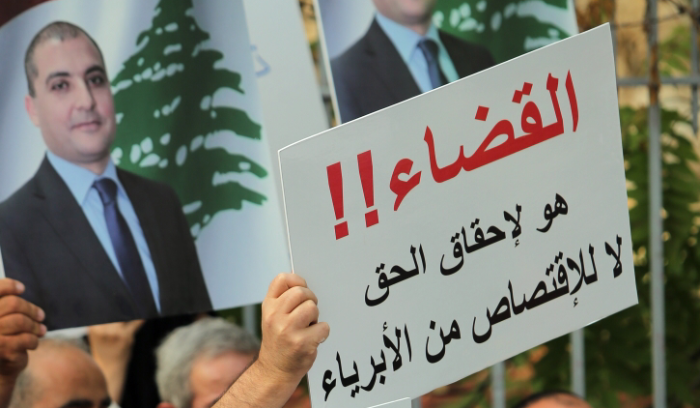 سهيل عبود وطارق البيطار يشعلان الشارع وسط غليان طائفي: انفجار يهدّد الحكومة وخراب يهدد البلاد