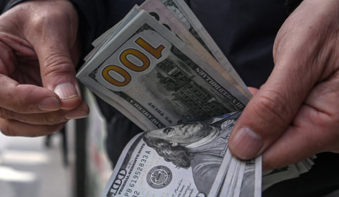 انخفاض في سعر صرف الدولار