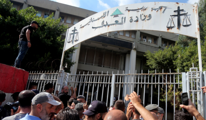 انفجار المرفأ: التحقيق يدقّ أبواب القضاة... متأخّراً