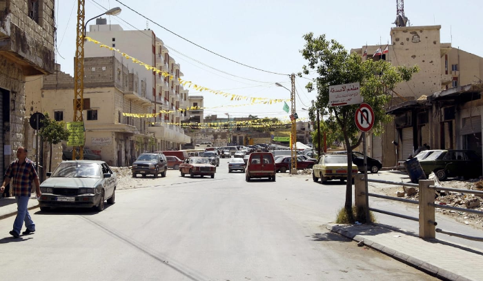 إقفال طريق مدينة بنت جبيل - مارون الراس بالسواتر الترابية والمكعبات الاسمنتية
