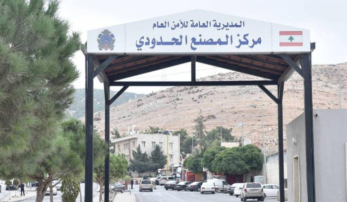 نقل 3 جرحى لبنانيين أصيبوا على نقطة المصنع إلى المستشفى