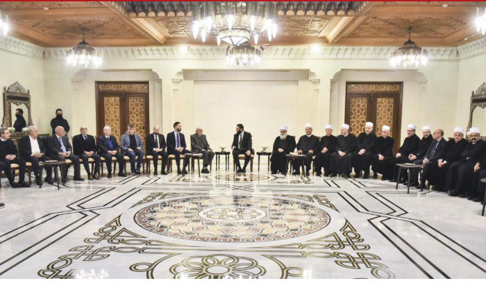 حزب الله يُحذر من الخروقات «الإسرائيليّة»: للصبر حدود<br />
الجولاني مُستقبلا جنبلاط: سنكون سنداً للبنان