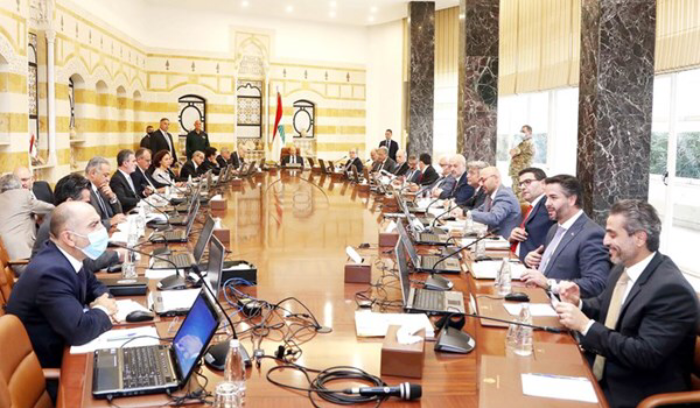 بشارة الراعي للاجئين في لبنان: بكل محبة عودوا إلى بلادكم وأكملوا تاريخكم<br />
أولى جلسات الحكومة.. 200 مليون دولارللكهرباء وتشكيل وفد التفاوض مع «النقد»