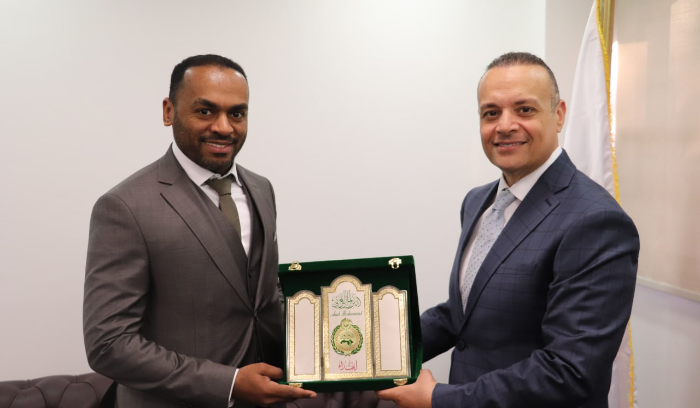 الامين العام للبرلمان العربي يستقبل نظيره بالبرلمان العربي للطفل