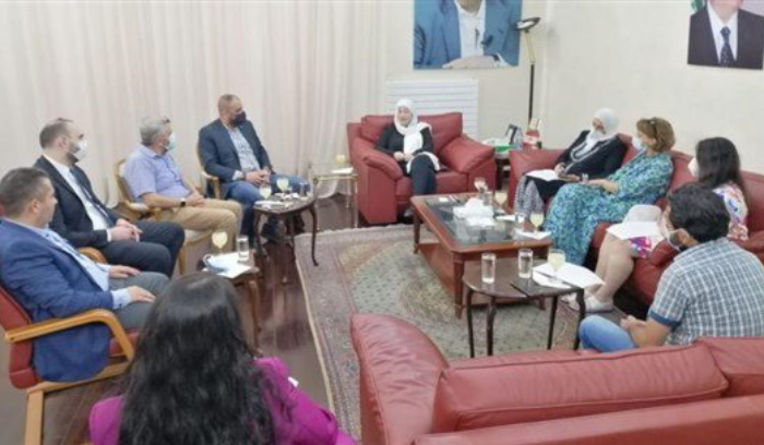 الحريري بحثت ووفد التعليم العالي في 