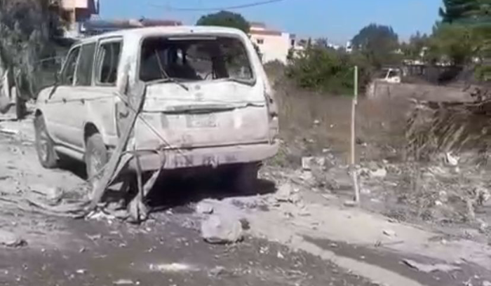 قوات إسرائيلية فجرت منازل في يارون