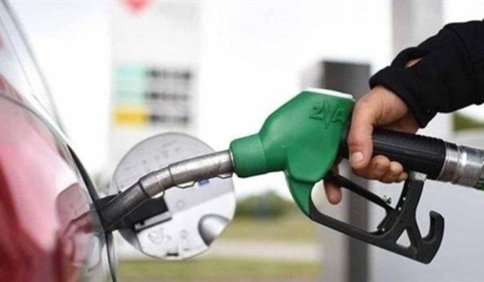 محضر ضبط بحق صاحب محطة لاحتكاره 25000 ليتر بنزين