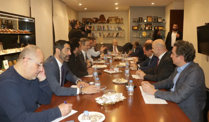 لقاء المعارضة في بكفيا لم يناقش أسماء.. الحشيمي لـ