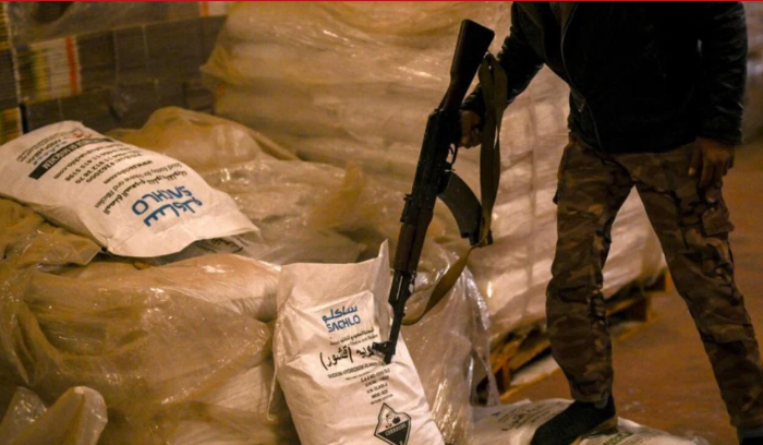 التقديرات تشير إلى 4 مليارات دولار سنوياً<br />
لبنان يلملم شظايا انهيار 