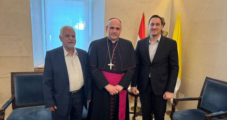 في زيارة تعزية... حزب الله يثمّن دعم البابا فرنسيس للقضية الفلسطينية ولبنان