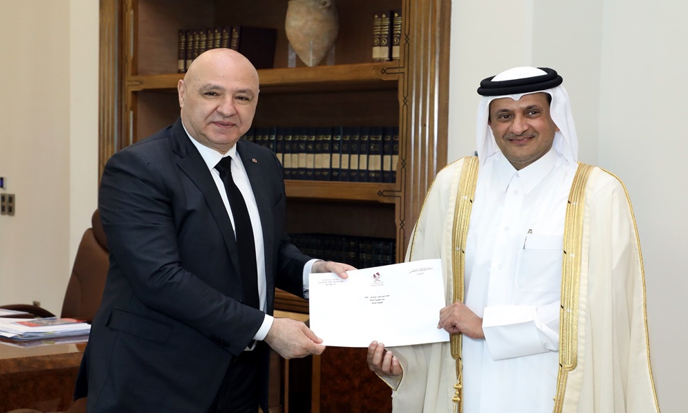 عون تسلّم رسالة من أمير قطر… ماذا تضمنت؟