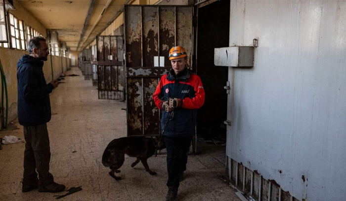 المسعفون الأتراك أنهوا عمليات البحث في سجن صيدنايا