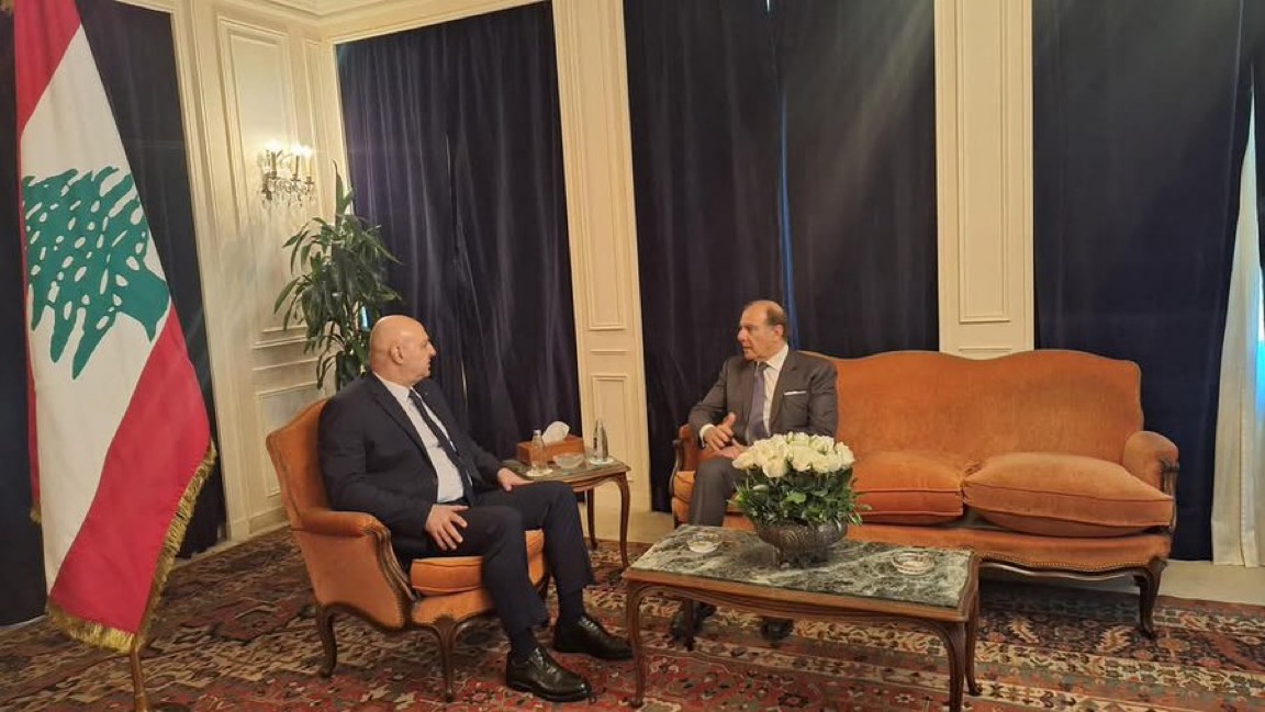 عون في زيارة إلى مصرف لبنان: لاستعادة الثقة وحماية الليرة